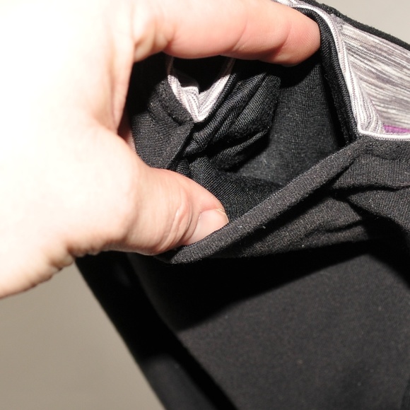 Lululemon Capri Size 2 Black 0317 - Picture 6 of 6